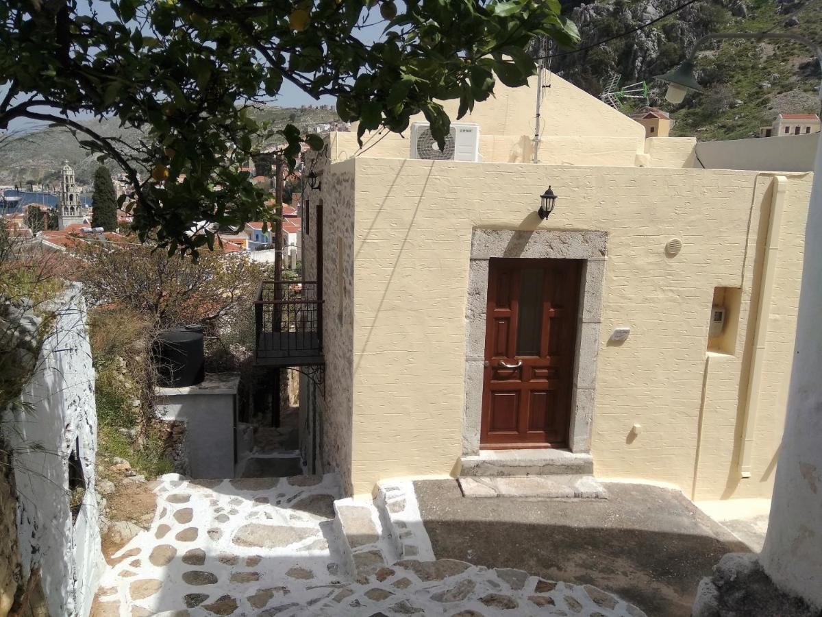 Appartement Grandma'S House à Symi Extérieur photo