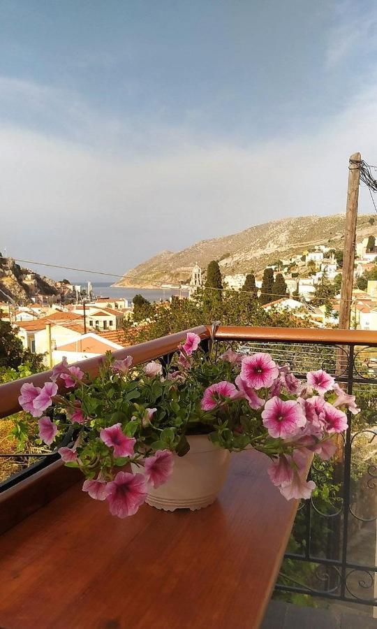 Appartement Grandma'S House à Symi Extérieur photo